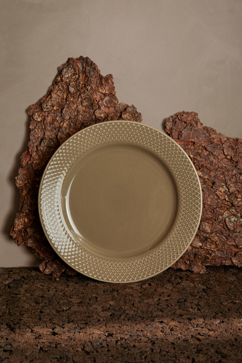 Rhombe Earth Frokosttallerken, clay - Ø23 cm.